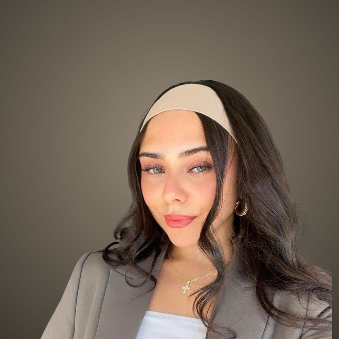Julia — ReachUp Consulting